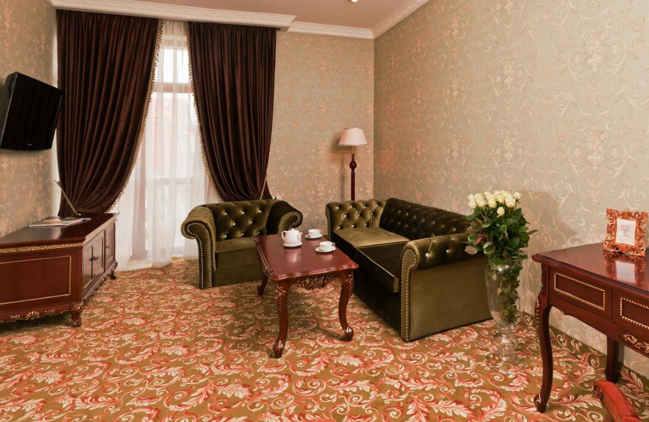 Royal Hotel And Spa Geneva Трускавец Экстерьер фото