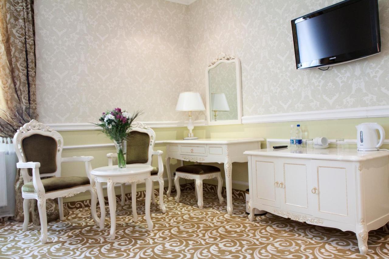 Royal Hotel And Spa Geneva Трускавец Экстерьер фото